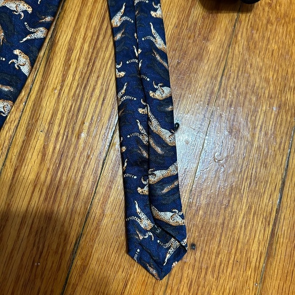 National Geographic Cheetah Mens Silk Neck Tie 59" Made In USA - Picture 3 of 6